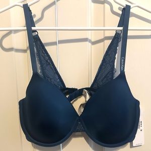 NWT Calvin Klein lightly lined, underwire and lace dark blue bra, 36D
